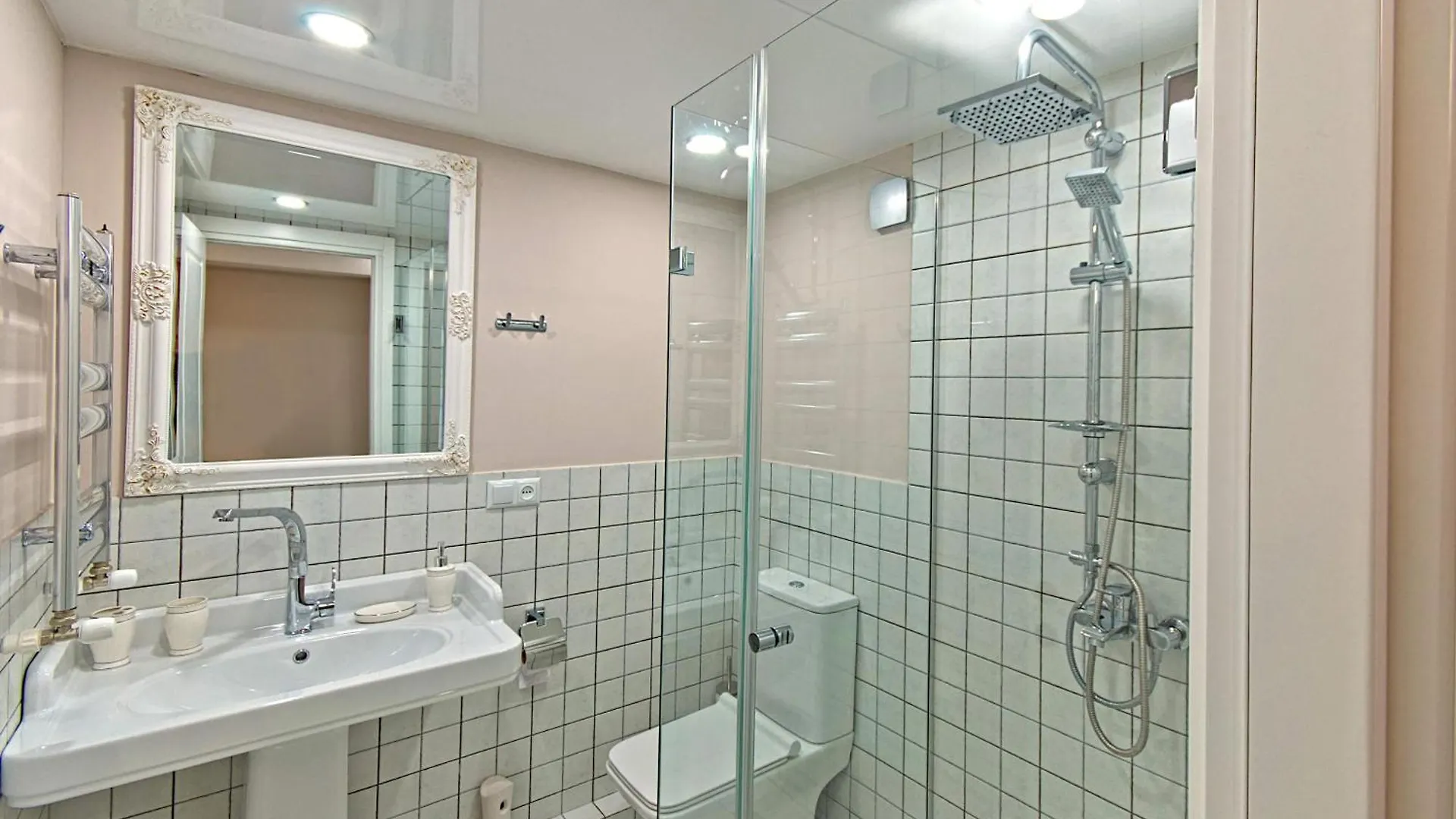 Sakhli At Chavchavadze Ave 15 Hotel Tbilisi Inn