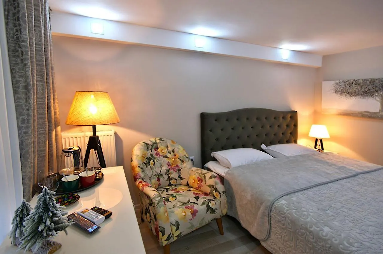 Inn Sakhli At Chavchavadze Ave 15 Hotel Tbilisi